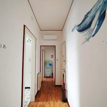 アパート Moderno Sulle Rive